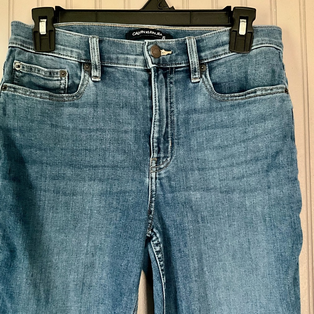 Calvin Klein Denim Jeans - Blue. Women’s size 8.  Waist 29.